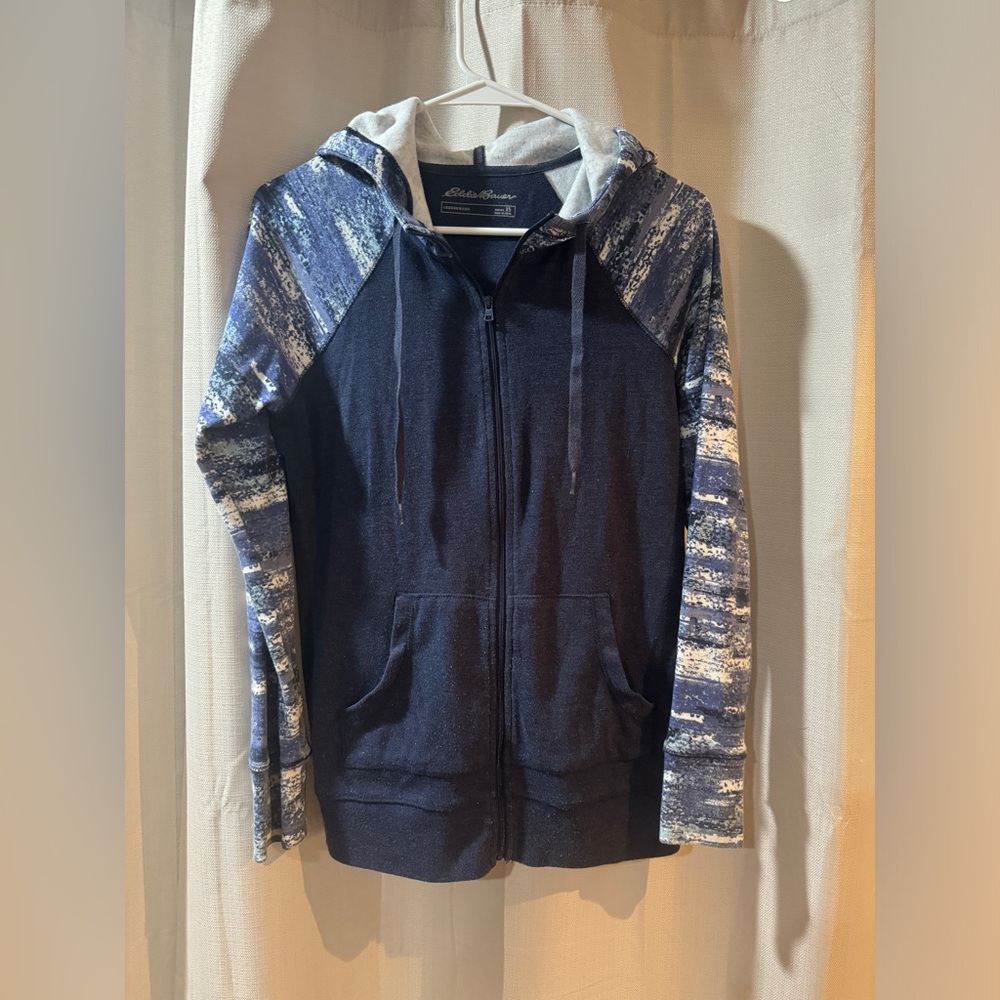 Eddie Bauer navy blue zip up hoodie with white/blue abstract print, size XS